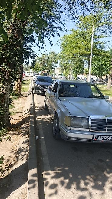 w124 e220: Mercedes-Benz W124: 1992 г., Механика, Седан — 4