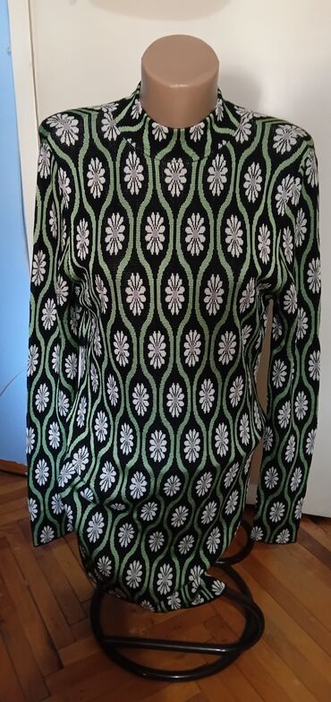 Haljine: Haljina s dugim rukavima i otvorenim leđima - Kroj: mini/kratka na lalafo.rs — 1 Haljine: Haljina s dugim rukavima i otvorenim leđima - Kroj: mini/kratka — 1