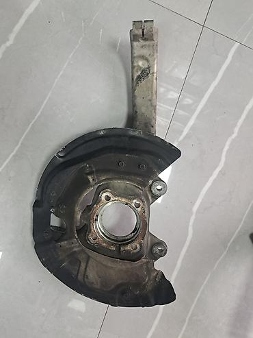 14 disk teker: Məhsul:Bmw F15 Saffa Ön çarx məngənəsi/ox ayağı (hub carrier/knuckle) — 4