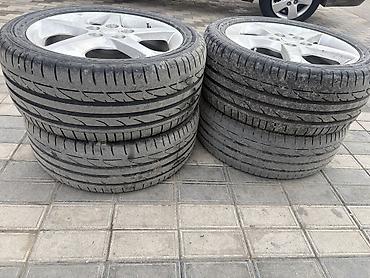 235 50 19: 5 saplı yüngül lehimli disk və şin komplekti - Ölçü: 17" - Bolt — 4