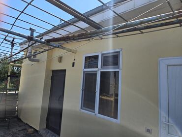 Uzunmüddətli kirayə evlər: 80 kv. m, 2 otaqlı, Kombi, Qaz, İşıq