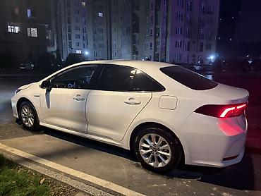 toyota hybrid: Toyota Corolla: 2021 г., 1.8 л, Автомат, Гибрид — 4