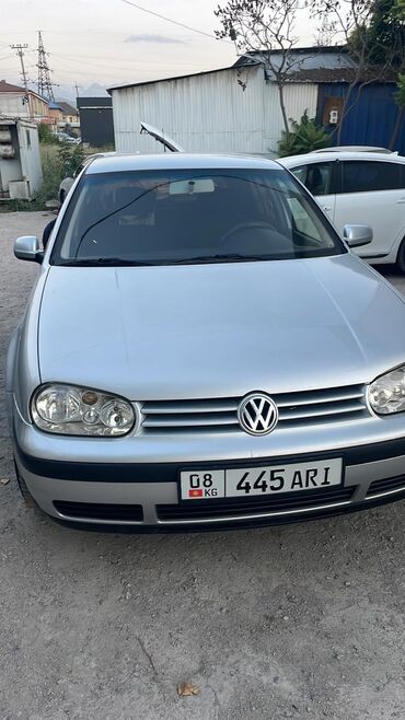 стекло на фару гольф 3: Серебристый 4-дверный хэтчбек Volkswagen Golf, модель четвертого