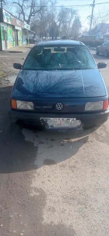 passat b4 универсал: Volkswagen Passat: 1991 г., 2 л, Механика, Бензин, Универсал