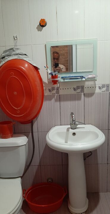 Mənzil kirayələyirəm: 3 otaqlı, 65 kv. m — 9