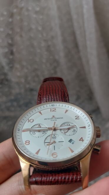 Наручные часы: Продаю оригинал часы покупал за 20000сом 
обмен интересует