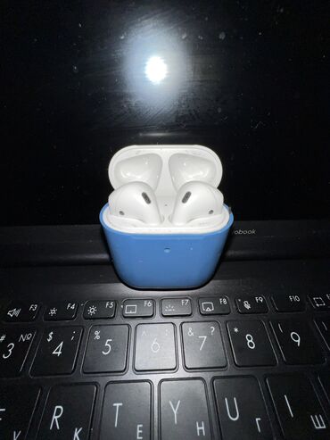 Наушники: Продаю AirPods 2
100% original 
Коробка имеется