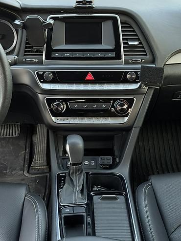 audi 4: Hyundai Sonata: 2019 г., 2 л, Автомат, Газ, Седан — 6