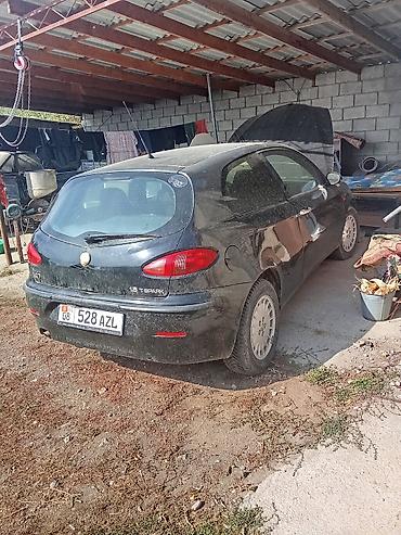 Alfa Romeo: Alfa Romeo 147: 2004 г., 1.8 л, Механика, Бензин, Хэтчбэк — 3