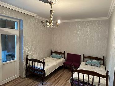 kohnə binalar: Bakı, Bakıxanov qəs., 3 otaqlı, Köhnə tikili, m. Neftçilər, 65 kv. m — 4