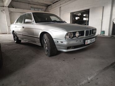 BMW: BMW 523: 1991 г., 2 л, Механика, Бензин, Седан