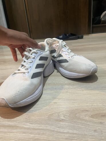 спортивные костюмы для женщин: Кроссовки Nike одевал разок и это маломерка 42 размера