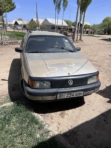 Volkswagen: Volkswagen Passat: 1991 г., 1.8 л, Механика, Бензин, Седан