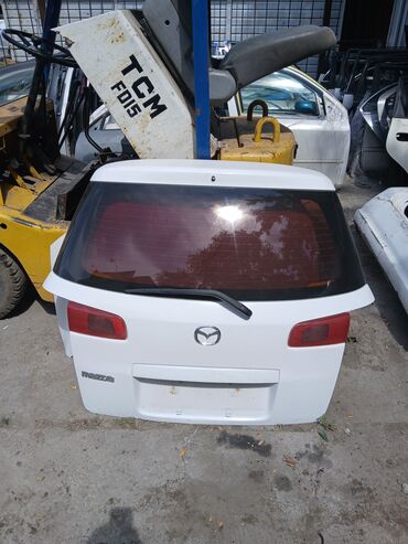кузов нива 2121: Крышка багажника Mazda Б/у, цвет - Белый