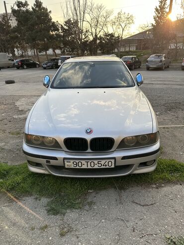 bmw trenerke: BMW 5 series: 4.4 l | 2001 il Sedan