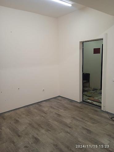 Коммерциялык мүлк: Сдаются в аренду один кабинет на цокольном этаже 📍 Расположение — 4
