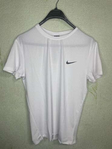 футболка с длинным рукавом: Футболка цвет - Белый