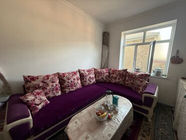 Nənnilər: TehiUqlavoy divan. 275azn. bazalıdı. acilmir. yaxsi veziyyetde. ünvan