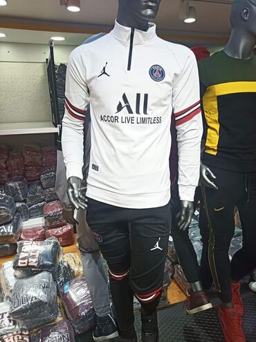 Trenerke: TOP PONUDA Veličina S M L XL XXL Cena 5300 dinara Moguca zamena — 12