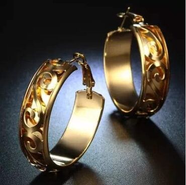 Minđuše: Mindjuse
Cena:950din — 4