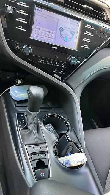 Toyota Camry: 2020 г., 2.5 л, Автомат, Гибрид, Седан — 7