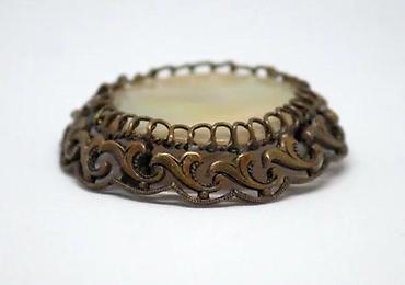 Broševi: 4 STARA Exluzibna broša: Zeleni, SEDEF, GOBLEN, Druidski srp. Cena za — 7