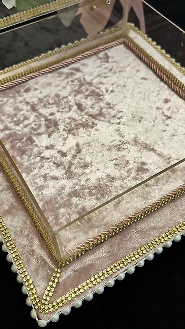 xonca bezekleri: Zərif dizaynlı bəzək qutusu/tray - Material: şəffaf akril qapaqlı — 4