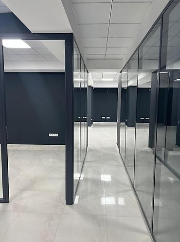 Буюртмага тосмолор: Буюртмага Бүтүндөй айнектен жасалган тосмо, Офис үчүн, Брондолгон айнек, Монтаждоо — 9