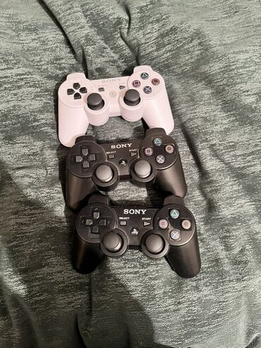 домработница 3 раза в неделю: PlayStation 3 Slim konsolu + 3 ədəd DualShock 3 pultu dəsti 47 oyun