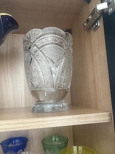 Bir vaza, Xrustal lalafo.az -da Bir vaza, Xrustal