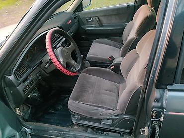 мото номер: Mazda 626: 1990 г., 2 л, Механика, Бензин, Седан — 5
