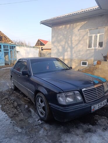 мерседес 2010: Mercedes-Benz 220: 1994 г., 2.2 л, Автомат, Бензин, Седан