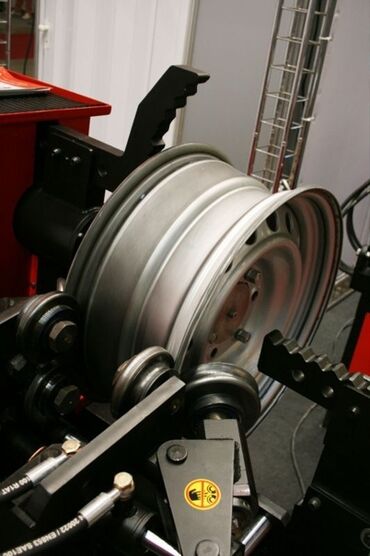 Шиномонтаж: Аргонная сварка и прокатка дисков любой сложности Ахунбаева 273а ( — 13