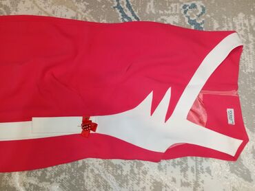 Dəstlər, kostyumlar: Qadın geyimləri dəsti – 3 ədəd 1) Qırmızı qısa don: - Klassik düz — 28