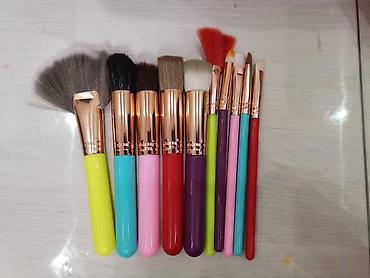 makeup: Продаются кисточки для макияжа (оптом). Упаковка 100 сом. Если много — 5