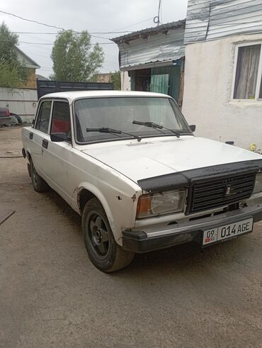 продам срочно машину: ВАЗ (ЛАДА) 2107: 2003 г., 1.6 л, Механика, Бензин, Седан