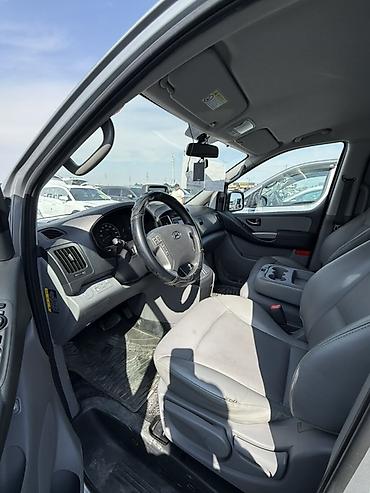 Продажа авто: Hyundai Grand Starex: 2019 г., 2.4 л, Автомат, Газ, Бус — 3