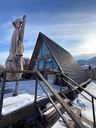 Продажа дач: 🏡 Продаётся A-Frame дом в Арашане 🌄 📍 село Арашан, закрытое дачное — 16