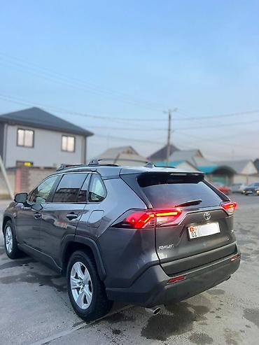 Toyota: Toyota RAV4: 2019 г., 2.5 л, Типтроник, Бензин, Кроссовер — 6
