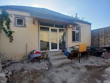 sarayda həyət evi: 100 kv. m, 2 otaqlı, Kombi, Qaz, İşıq