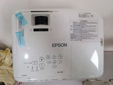 новые швейные машины: Проектор Epson EB-S05 - Технология 3LCD, яркая и естественная