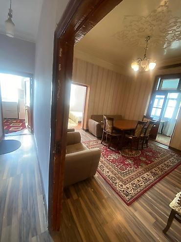 qara qarayev m kiraye evler: 5 nomreli mekteb yaxinliğinda her bir serayiti var ofis haqqi 100 azn — 6