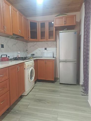 Uzunmüddətli kirayə evlər: 40 kv. m, 3 otaqlı — 6