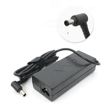 Adapteri i punjači za laptop: Sony AC adapter za laptop – model VGP-AC19V24 - Izlaz: 19.5V ⎓ 4.7A — 6