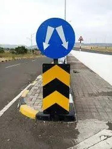 dav: Standart Yol Nişanı Komplekti (Nişan + Dirək) Məhsul tərkibi: - — 1