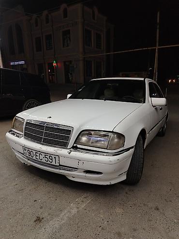 mercedes c220 cdi: Mercedes-Benz C-Class: 2.2 l | 1995 il Sedan — 1