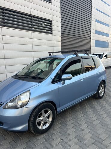 зарядное устройство для электромобиля: Honda Fit: 2003 г., 1.5 л, Вариатор, Бензин, Хэтчбэк