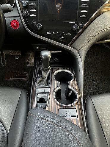 Toyota Camry: 2018 г., 2.5 л, Вариатор, Гибрид, Седан — 9