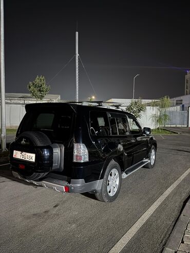 Mitsubishi: Mitsubishi Pajero: 2008 г., 3.2 л, Механика, Дизель, Внедорожник at lalafo.kg — 3 Mitsubishi: Mitsubishi Pajero: 2008 г., 3.2 л, Механика, Дизель, Внедорожник — 3