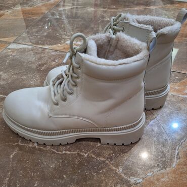 Čizme: Čizme, 39 na lalafo.rs — 5 Čizme: Čizme, 39 — 5